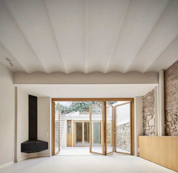 Revitalizing Heritage: House Miquel by Septiembre Arquitectura - The ...